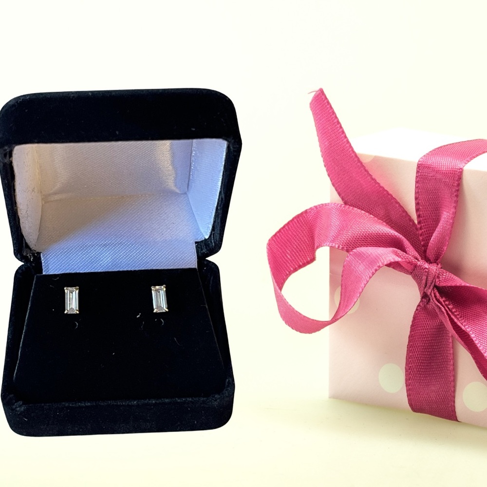 14K Gold Baguette Cut Earring Studs